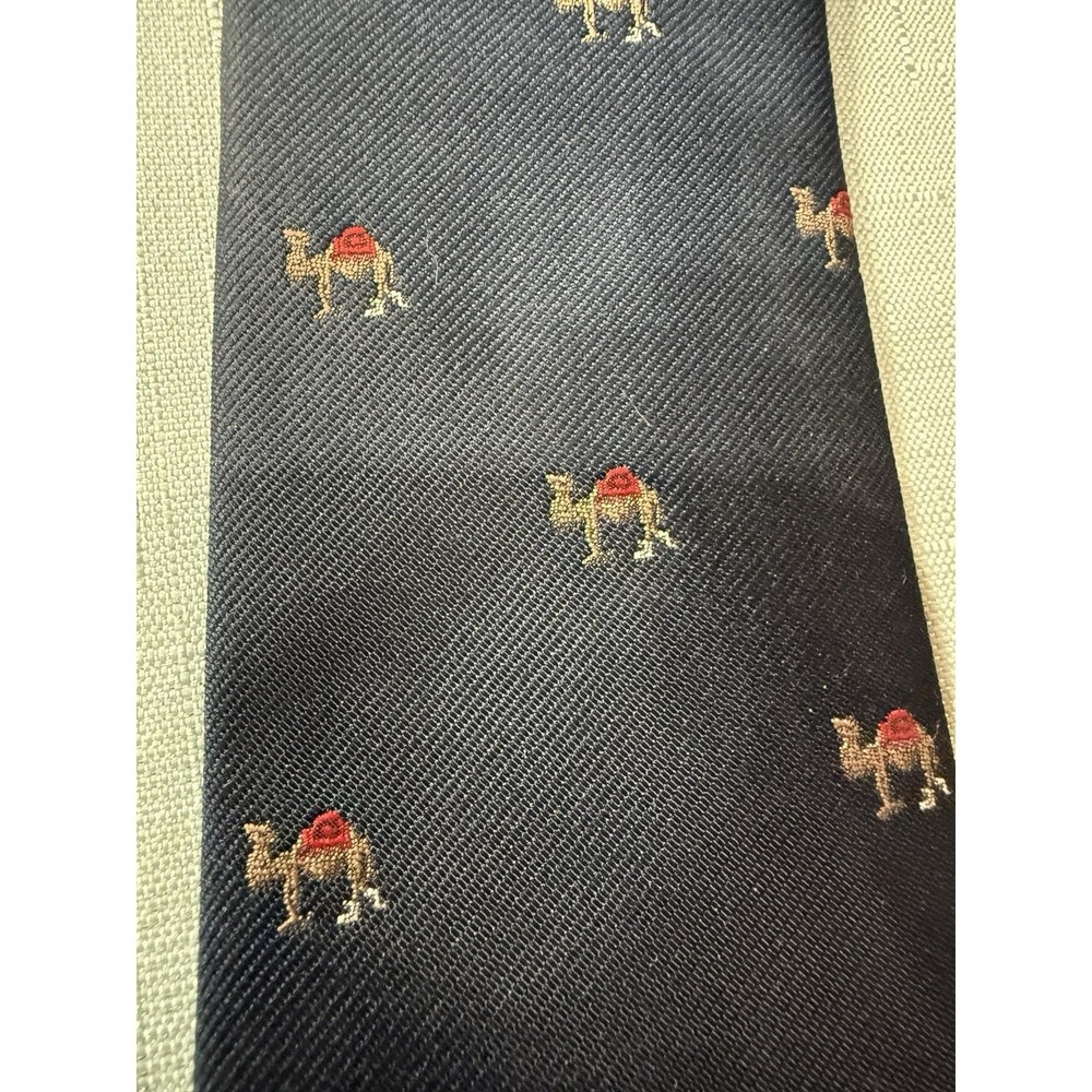 Vintage John Gardiner's Tennis Ranch Silk Club Tie Camelback Mountain Arizona